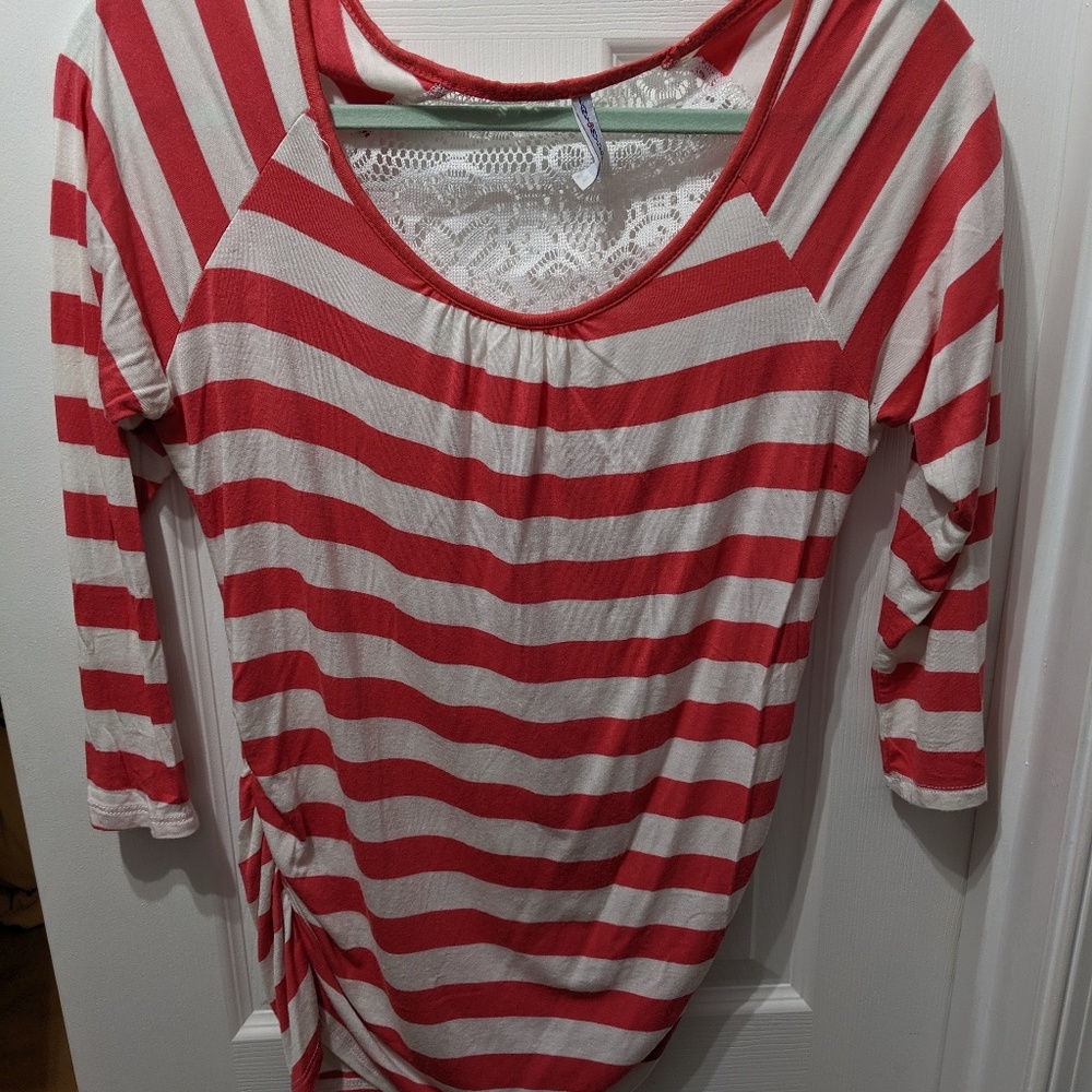 Crop sleeve maternity top